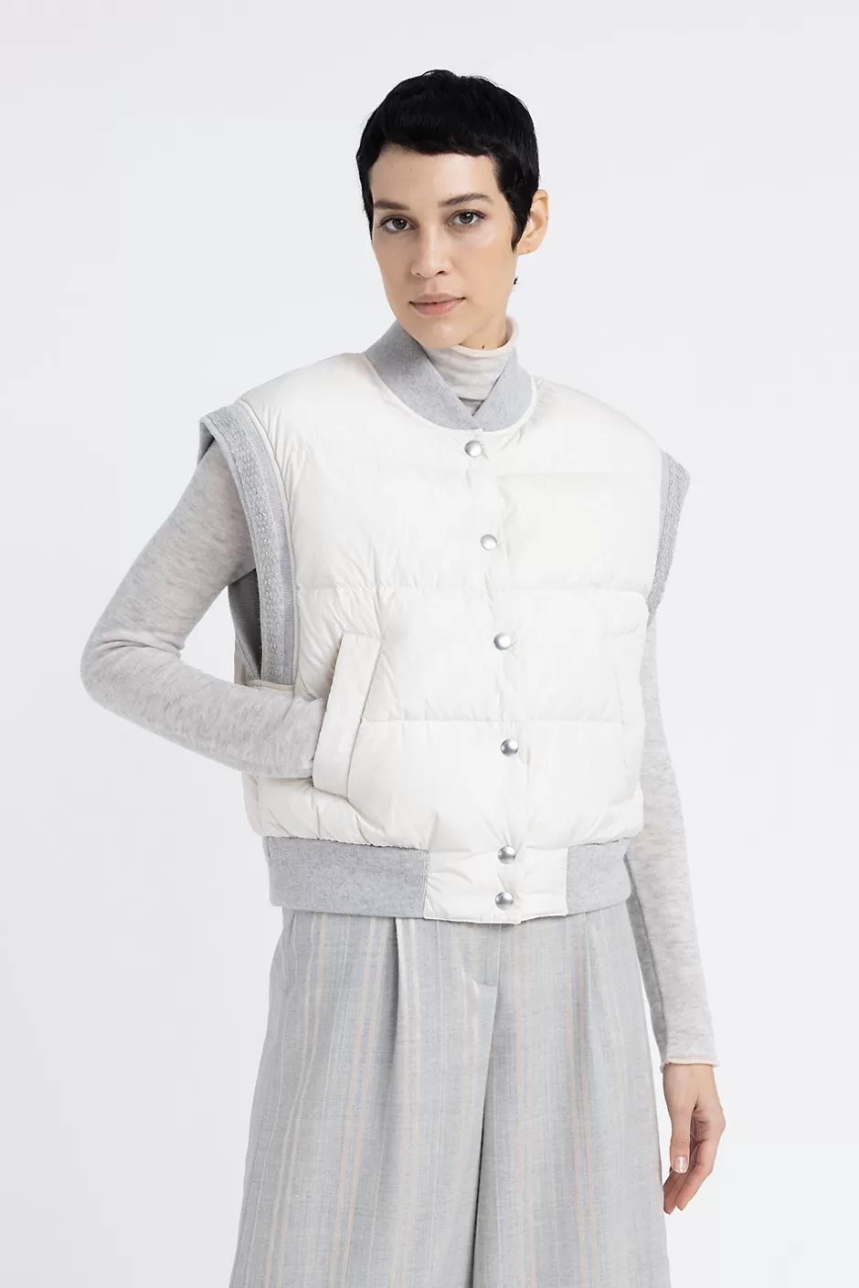 Capispalla | Peserico Piumino Corto Senza Maniche Con Collo Bomber Beige perla