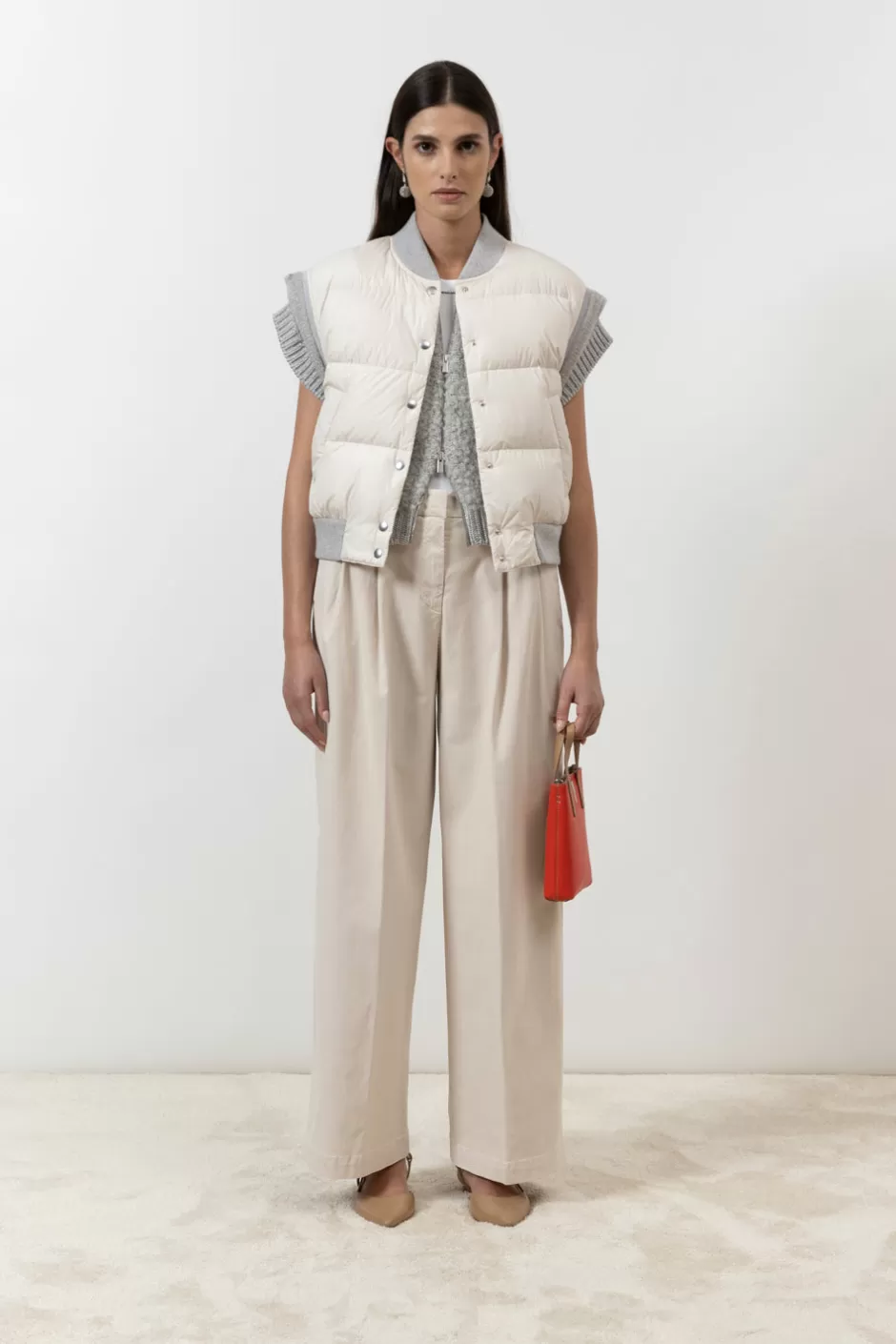 Capispalla | Peserico Piumino Corto Senza Maniche Con Collo Bomber Beige perla