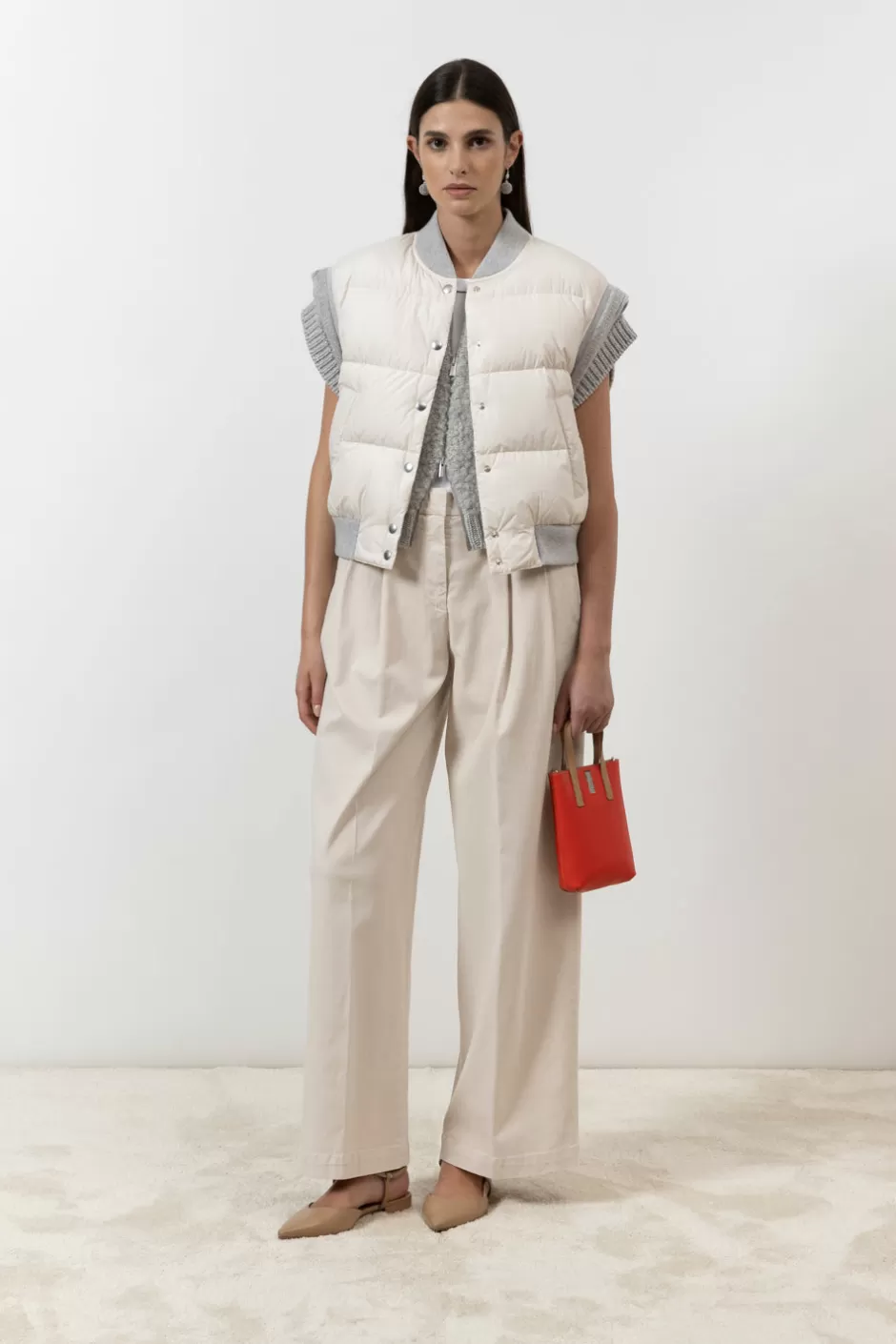Capispalla | Peserico Piumino Corto Senza Maniche Con Collo Bomber Beige perla