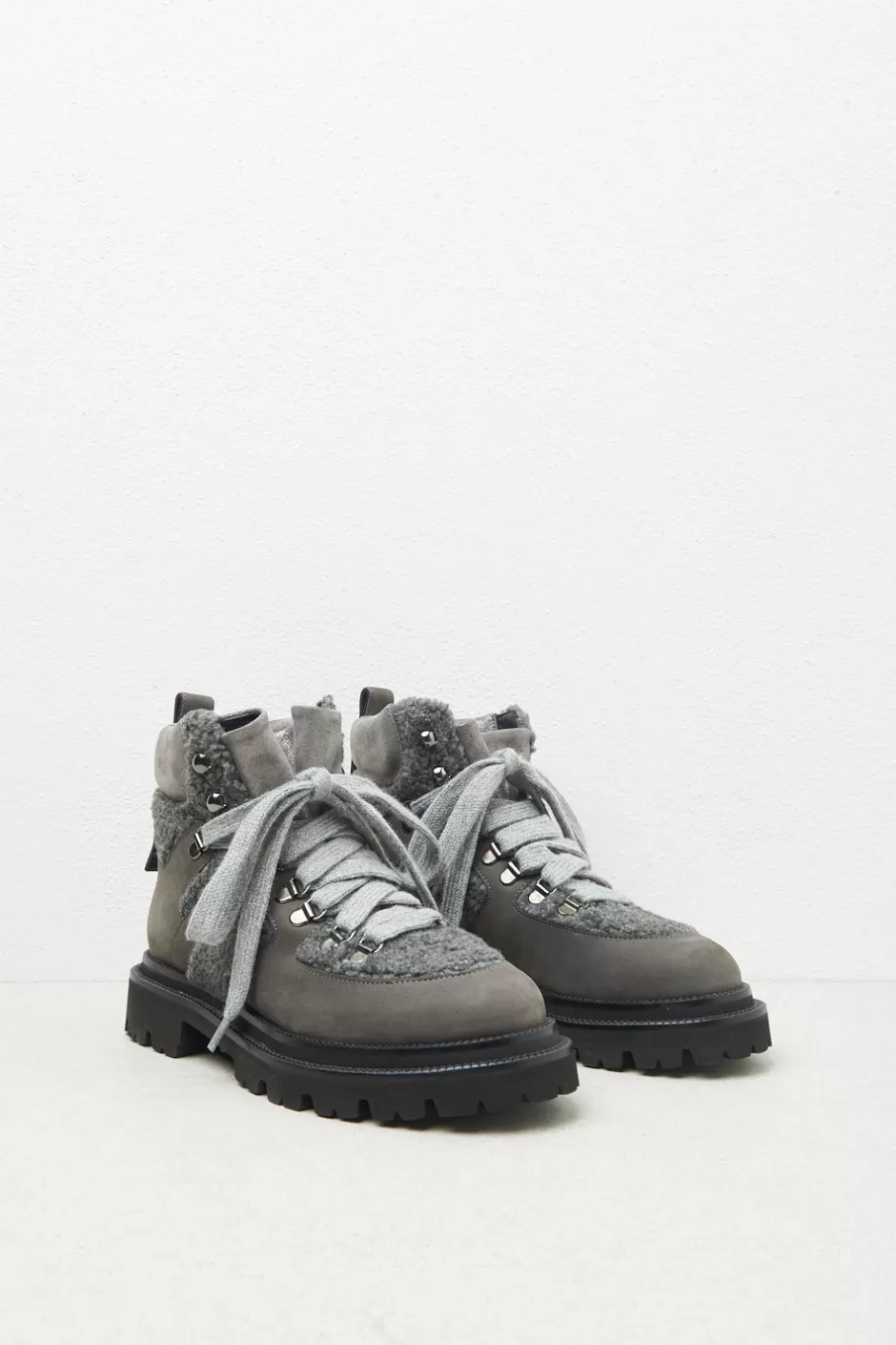 Scarpe | Peserico Scarpone Montagna In Vera Pelle E Eco-pelliccia Grafite